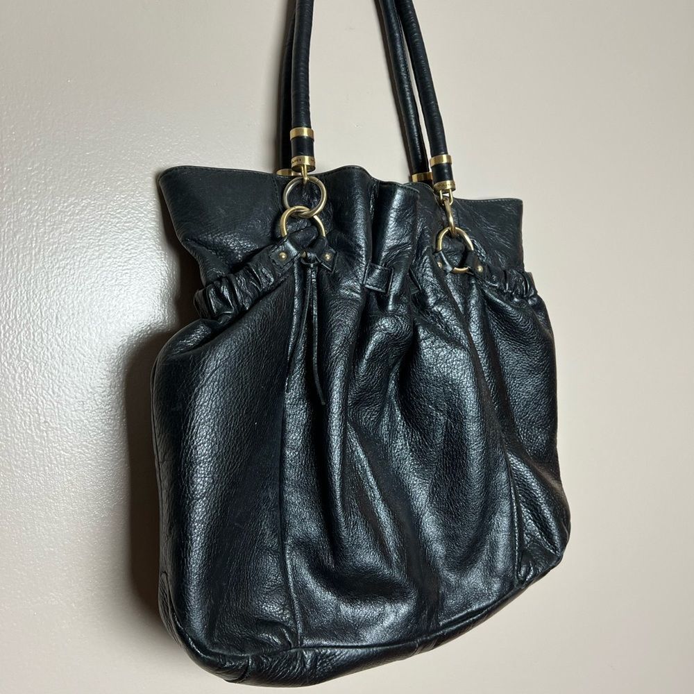 CLEAROUT! Black Tahari Leather Bucket Bag GUC - Picture 3 of 9